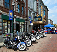 PalaceMotorcycleRide_(c)LouisBelloisy