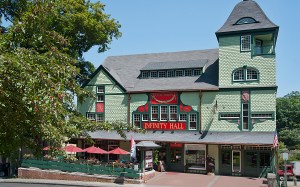 eat4__DSC7803_InfinityHalldayB300dpiUSM_16x10